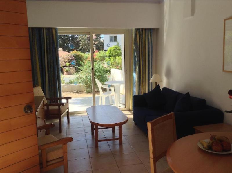 Paphos Gardens Apartment Стая снимка