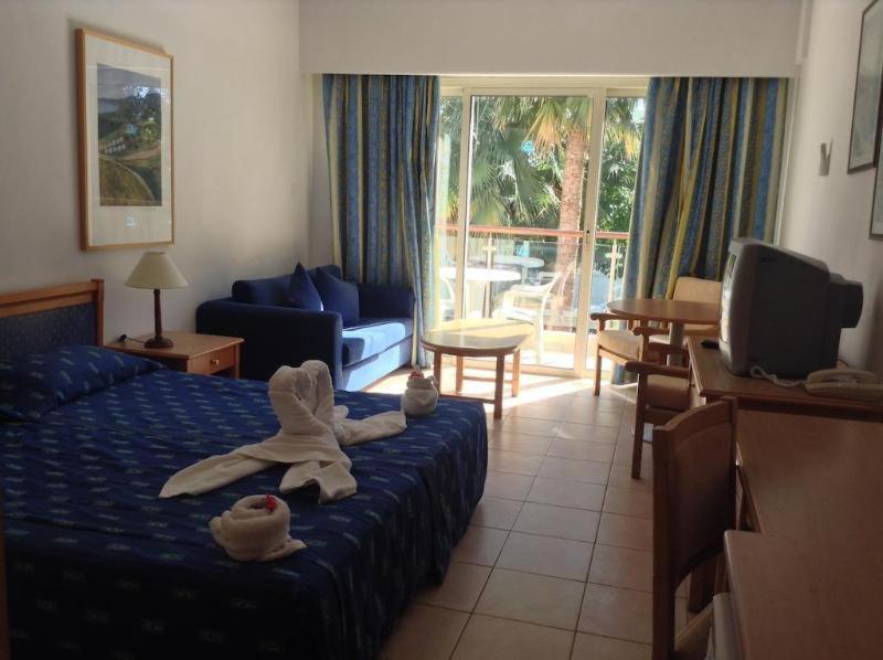 Paphos Gardens Apartment Стая снимка